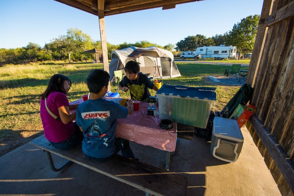 Snacktime, Choke Canyon State Park, 2014