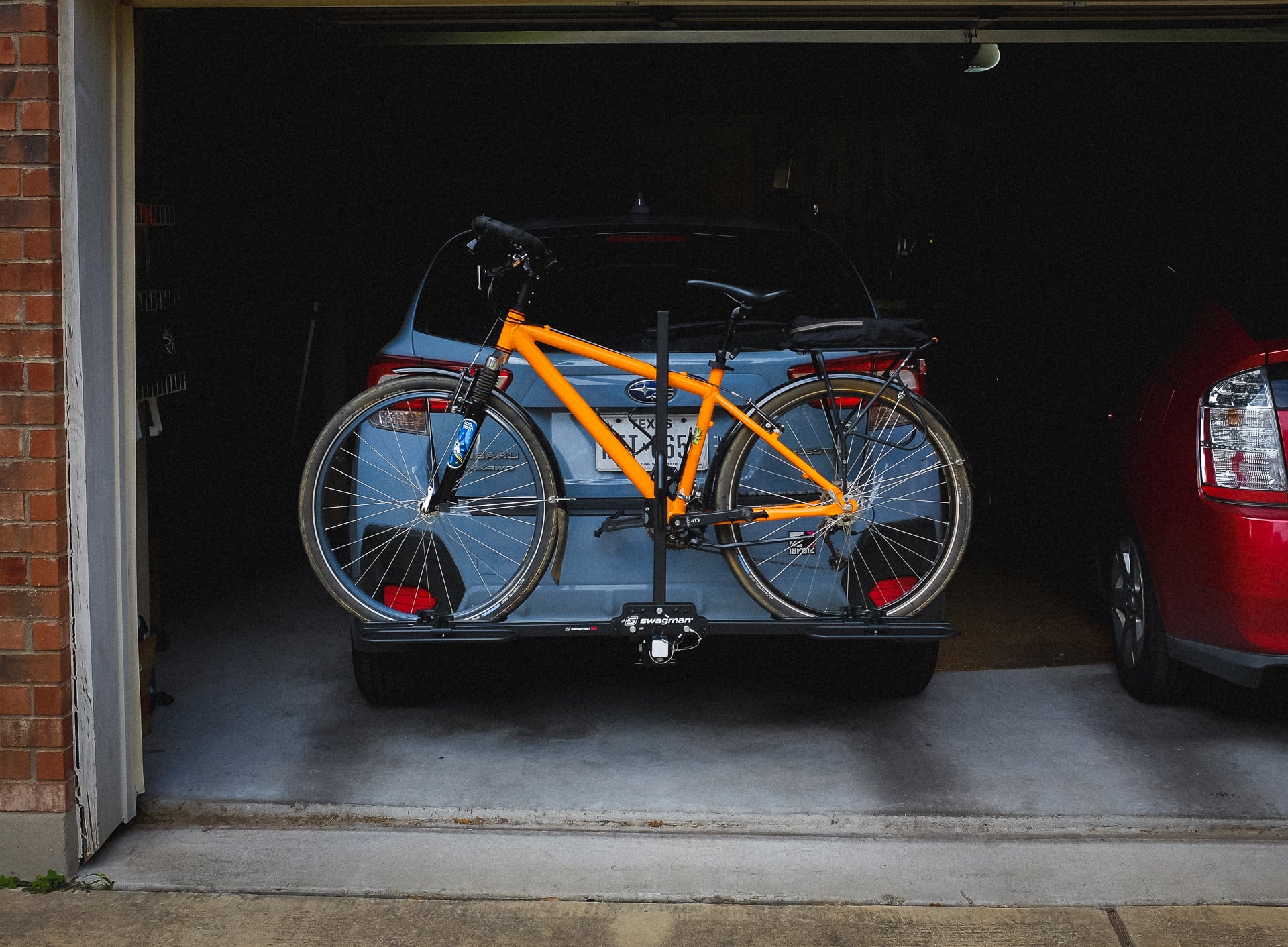 Easy Way to Carry a Bike Swagman STANDARD Fork Mount Rooftop Bike