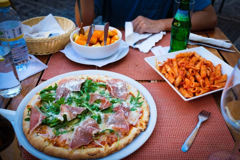 "Early Dinner" Granada, 2017